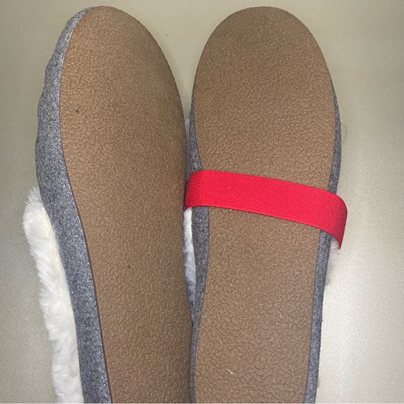 NWT TALBOTS RUBY BRUSHED FLANNEL MOCCASINS
IN GREY - SIZE 8 - Picture 9 of 9